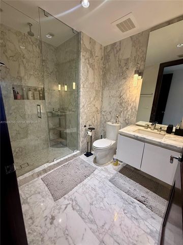 3300 NE 188th St 917, Aventura, FL 33180