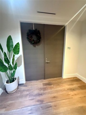 3300 NE 188th St 917, Aventura, FL 33180