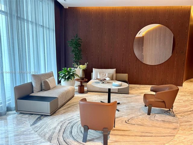 3300 NE 188th St 917, Aventura, FL 33180