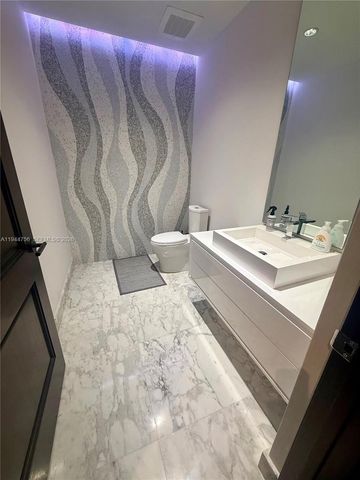 3300 NE 188th St 917, Aventura, FL 33180