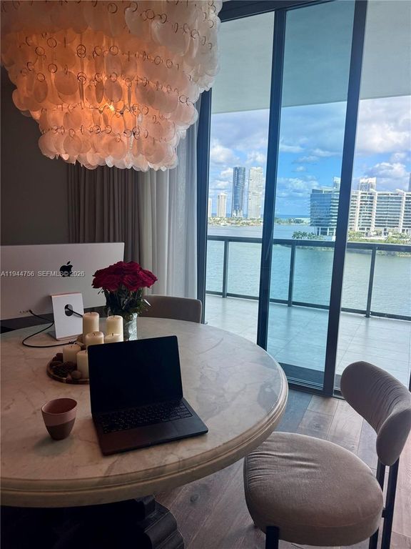 3300 NE 188th St 917, Aventura, FL 33180