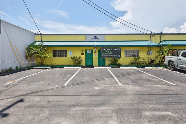 950 NE 40th Court, Oakland Park, FL 33334