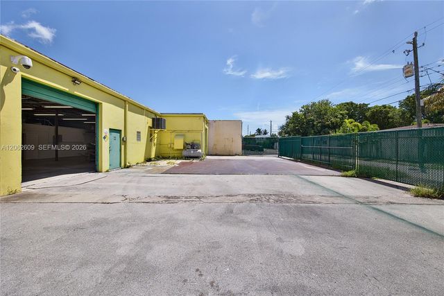 950 NE 40th Court, Oakland Park, FL 33334