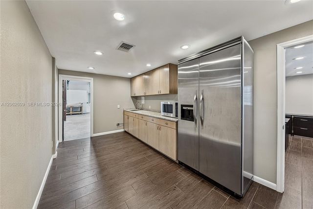 950 NE 40th Court, Oakland Park, FL 33334
