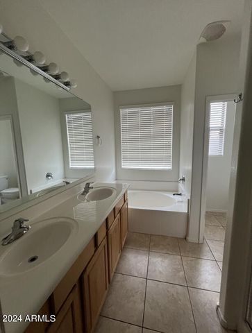 4135 E BELLERIVE Drive, Chandler, AZ 85249