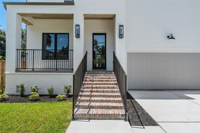 4009 Newshire Drive, Houston, TX 77025