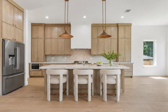 4009 Newshire Drive, Houston, TX 77025