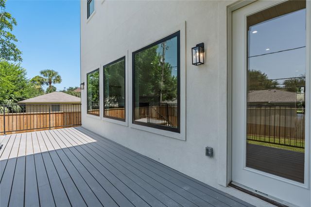 4009 Newshire Drive, Houston, TX 77025