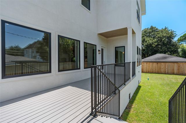 4009 Newshire Drive, Houston, TX 77025