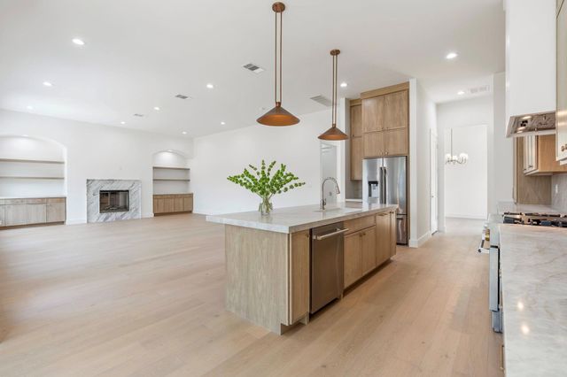 4009 Newshire Drive, Houston, TX 77025