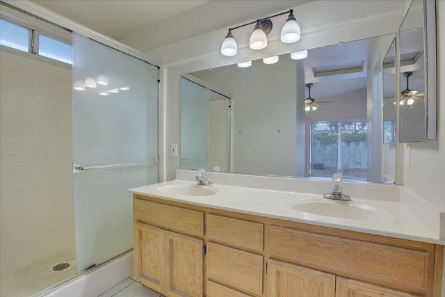 1753 River Run Dr, Linda, CA 95901