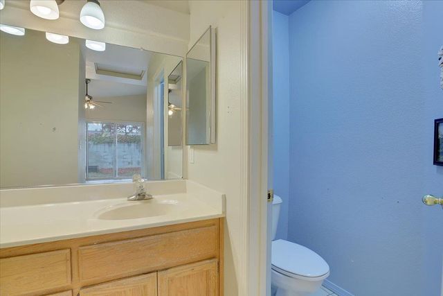 1753 River Run Dr, Linda, CA 95901