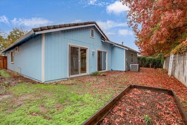 1753 River Run Dr, Linda, CA 95901