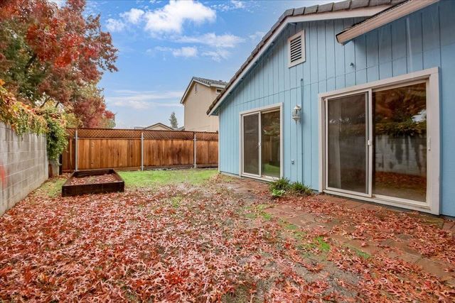 1753 River Run Dr, Linda, CA 95901