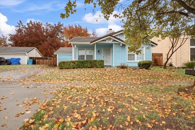 1753 River Run Dr, Linda, CA 95901