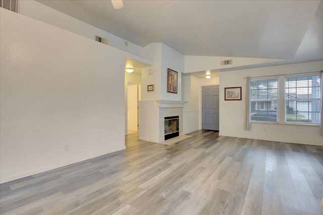 1753 River Run Dr, Linda, CA 95901