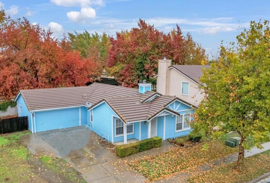 1753 River Run Dr, Linda, CA 95901