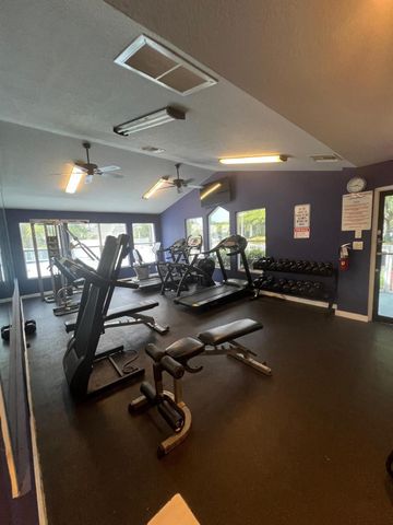 3405 NW 44th St 205, Lauderdale Lakes, FL 33309