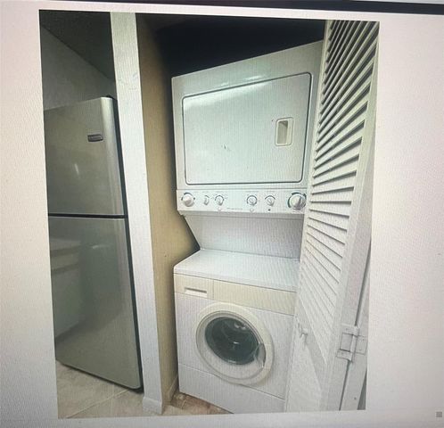 3405 NW 44th St 205, Lauderdale Lakes, FL 33309