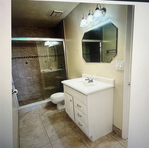 3405 NW 44th St 205, Lauderdale Lakes, FL 33309