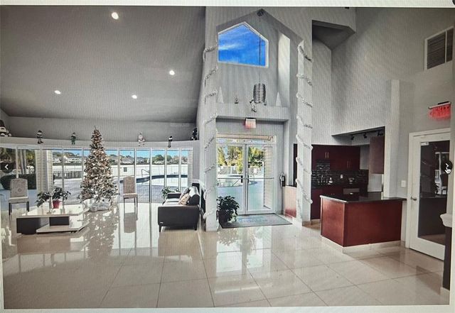 3405 NW 44th St 205, Lauderdale Lakes, FL 33309