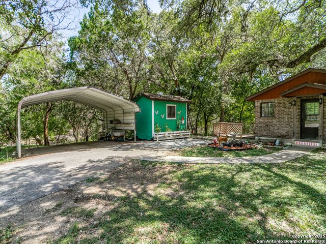 405 Sisterdale, Boerne, TX 78006