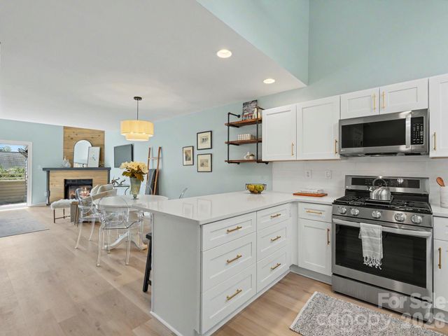 14546 Waterside Drive, Charlotte, NC 28278