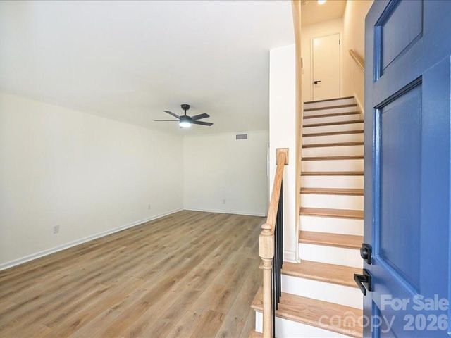 6810 Farmingdale Drive, Charlotte, NC 28212