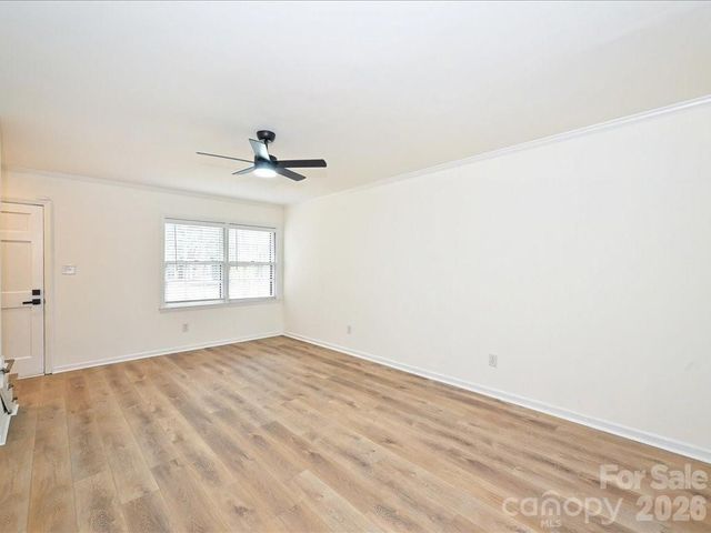 6810 Farmingdale Drive, Charlotte, NC 28212