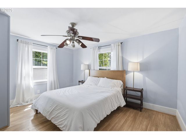 7464 Sw 53RD Ave, Portland, OR 97219
