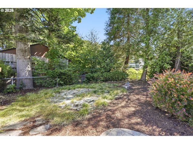 7464 Sw 53RD Ave, Portland, OR 97219