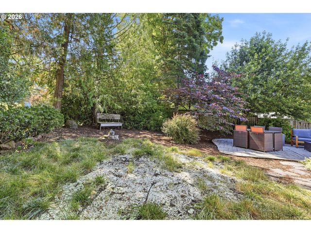 7464 Sw 53RD Ave, Portland, OR 97219
