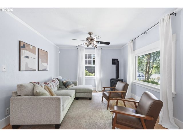 7464 Sw 53RD Ave, Portland, OR 97219