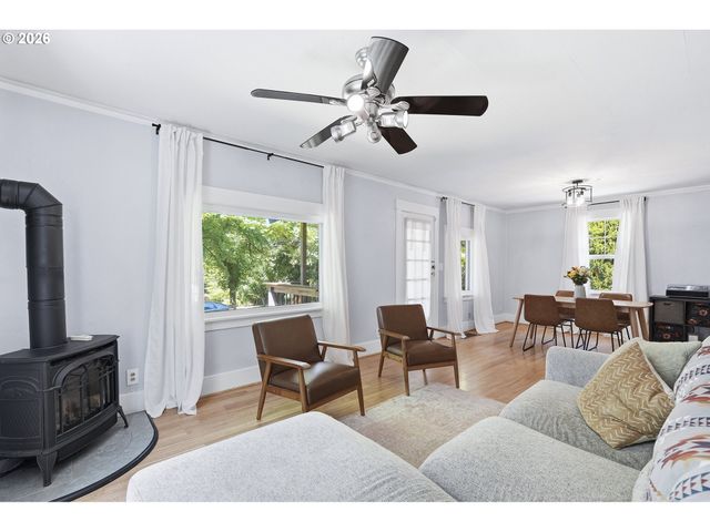 7464 Sw 53RD Ave, Portland, OR 97219