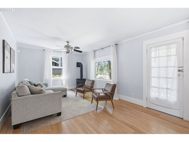 7464 Sw 53RD Ave, Portland, OR 97219