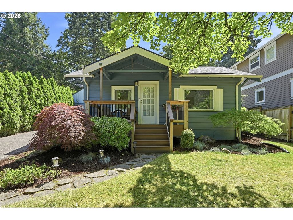 7464 Sw 53RD Ave, Portland, OR 97219