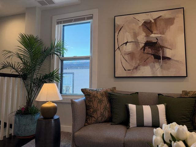 57 Hurley St. 3, Cambridge, MA 02141