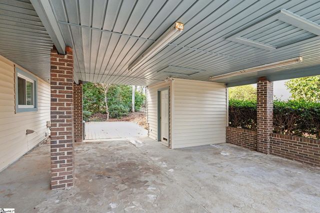 113 Grant Drive, Laurens, SC 29360