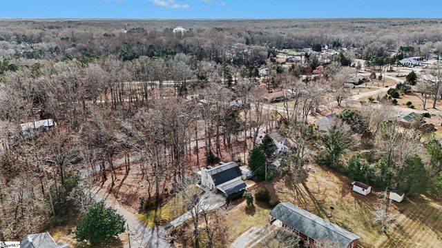 113 Grant Drive, Laurens, SC 29360