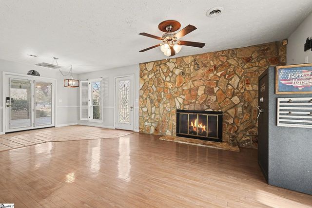 113 Grant Drive, Laurens, SC 29360