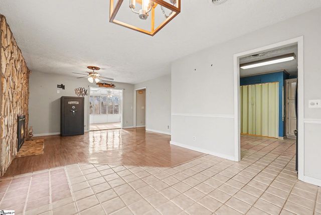 113 Grant Drive, Laurens, SC 29360