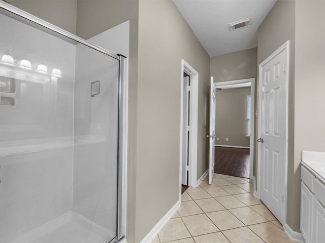 15826 Shoreline Terrace Drive, Houston, TX 77044