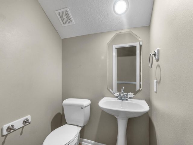15826 Shoreline Terrace Drive, Houston, TX 77044