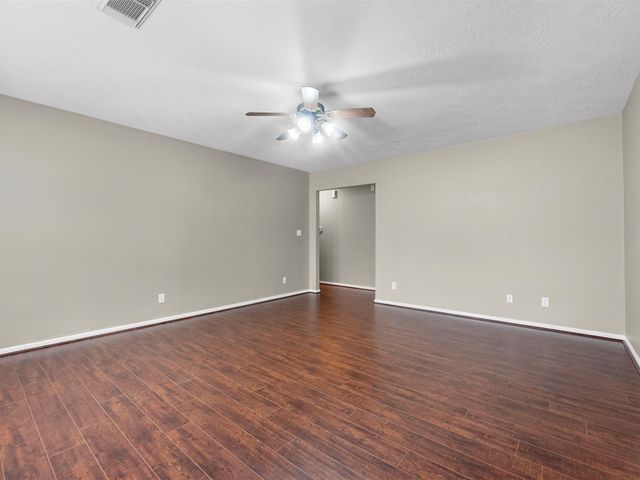 15826 Shoreline Terrace Drive, Houston, TX 77044