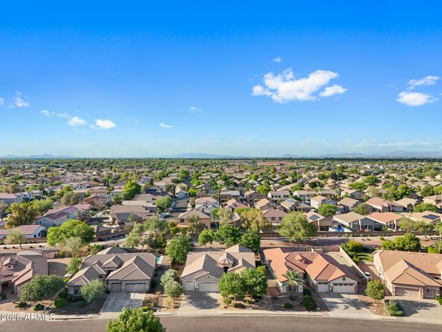 2770 E BUENA VISTA Drive, Chandler, AZ 85249