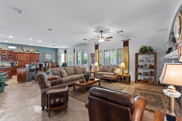 2770 E BUENA VISTA Drive, Chandler, AZ 85249