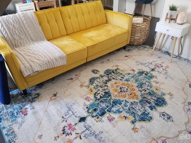 8221 Langdon 204, Van Nuys, CA 91406