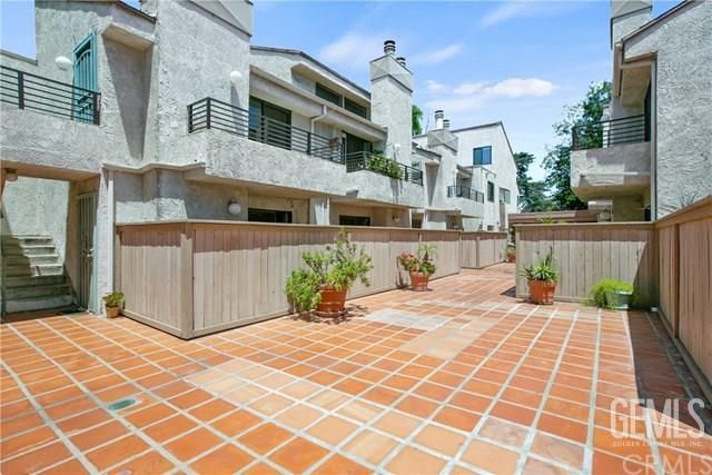 8221 Langdon 204, Van Nuys, CA 91406