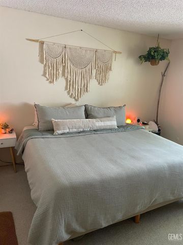 8221 Langdon 204, Van Nuys, CA 91406