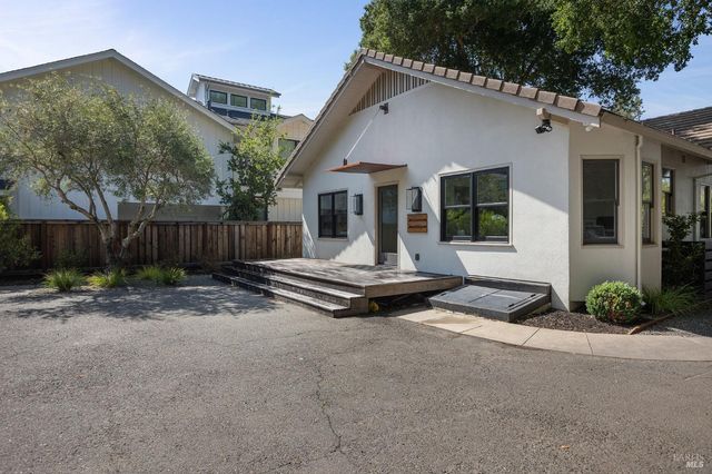 369 W Napa St, Sonoma, CA 95476